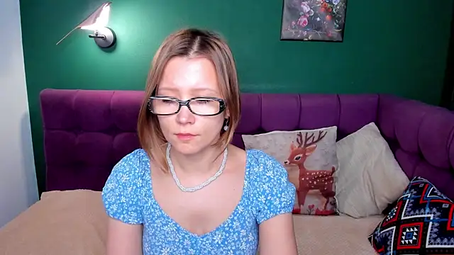 Snapshot of EmmaEthereal chatting on 05/05/26, 01:41 EmmaEthereal online show from 05/05/26, 01:41