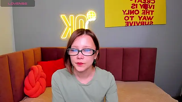Snapshot of EmmaEthereal chatting on 03/19/26, 01:38 EmmaEthereal online show from 03/19/26, 01:38