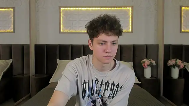 Snapshot of StefanBev chatting on 02/27/26, 07:57 StefanBev online show from 02/27/26, 07:57