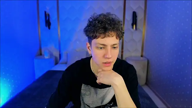 Snapshot of StefanBev chatting on 02/16/26, 07:45 StefanBev online show from 02/16/26, 07:45