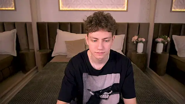 Snapshot of StefanBev chatting on 02/12/26, 07:46 StefanBev online show from 02/12/26, 07:46