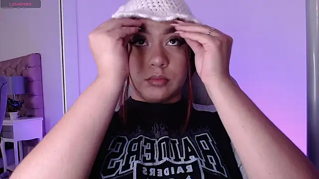 Snapshot of Wen_01 chatting on 02/20/26, 11:45 Wen 01 online show from 02/20/26, 11:45