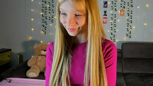 Kiracute18 online show from 03/10/26, 05:17