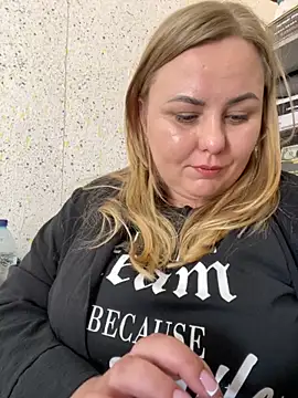 Mommy-girl-Lola online show from 06/18/26, 10:31