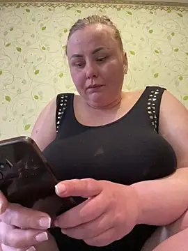 Mommy-girl-Lola online show from 05/04/26, 10:18