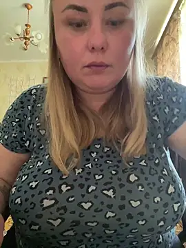 Mommy-girl-Lola online show from 06/01/26, 09:42