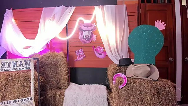 Mia Naive online show from 03/21/26, 11:47