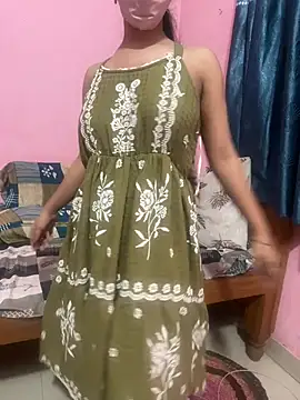 Snapshot of Hello_Priya16 chatting on 06/18/26, 10:37 Hello Priya16 online show from 06/18/26, 10:37