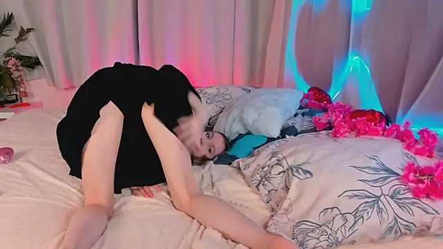 Snapshot of lada2k4 chatting on 02/20/26, 06:19 lada2k4 online show from 02/20/26, 06:19