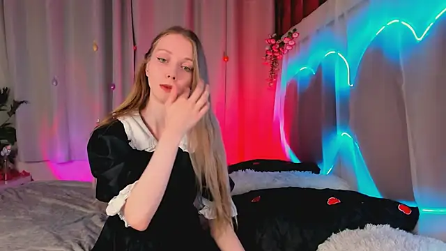 Snapshot of lada2k4 chatting on 06/17/26, 05:07 lada2k4 online show from 06/17/26, 05:07