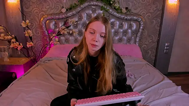 lada2k4 online show from 05/31/26, 06:08
