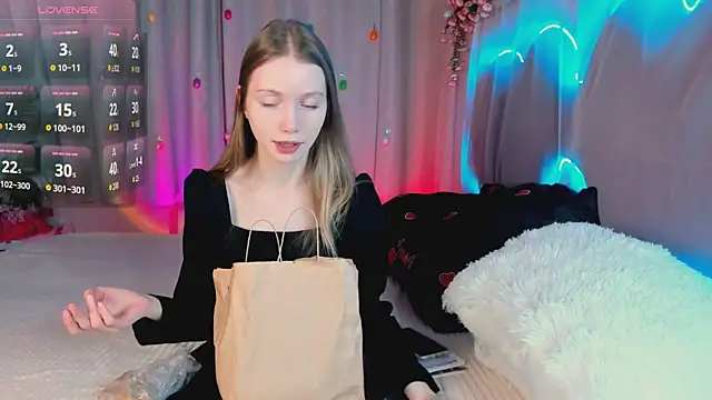 lada2k4 online show from 04/09/26, 05:20