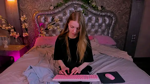 lada2k4 online show from 06/01/26, 05:18