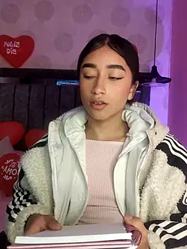 alahia pink online show from 02/21/26, 04:14