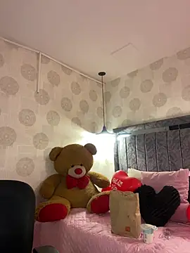 alahia pink online show from 02/12/26, 01:16