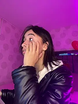 alahia pink online show from 02/27/26, 02:34