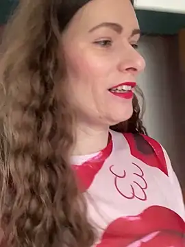 Midnight Munch online show from 04/15/26, 10:10