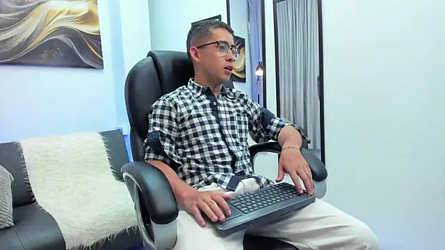 Tommas Jhonson online show from 04/08/26, 03:52