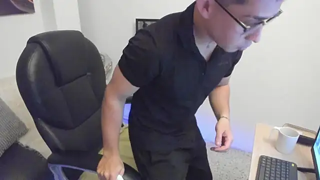 Tommas Jhonson online show from 02/24/26, 03:40