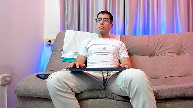 Tommas Jhonson online show from 03/01/26, 02:11