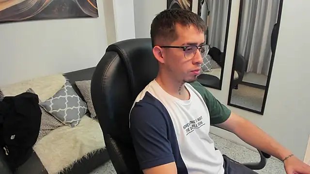 Tommas Jhonson online show from 03/18/26, 03:53