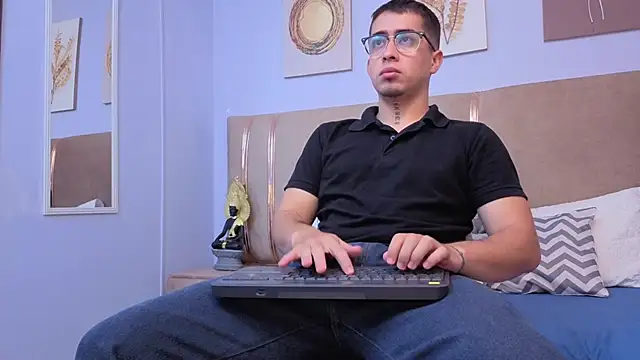 Tommas Jhonson online show from 04/15/26, 11:27