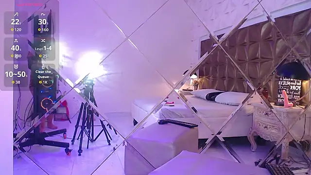 LunaJohns online show from 03/13/26, 12:21