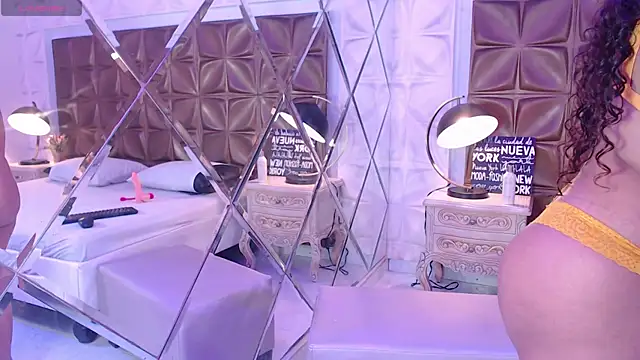 LunaJohns online show from 04/04/26, 12:34