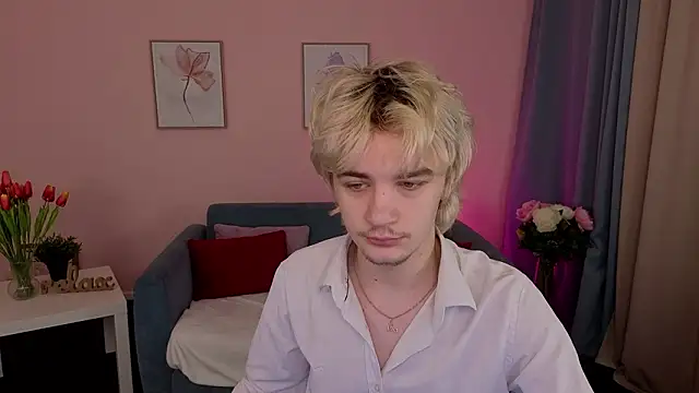 Snapshot of JameMiller chatting on 02/19/26, 07:05 JameMiller online show from 02/19/26, 07:05