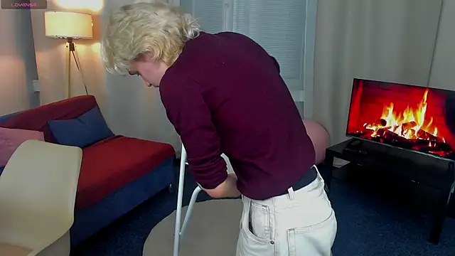 Snapshot of JameMiller chatting on 02/13/26, 05:57 JameMiller online show from 02/13/26, 05:57