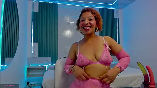 Shantall-blue online show from 02/13/26, 06:52