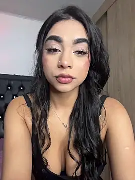 Snapshot of Katie_boss2 chatting on 02/13/26, 12:43 Katie boss2 online show from 02/13/26, 12:43