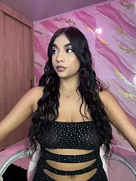 Snapshot of Katie_boss2 chatting on 02/11/26, 01:05 Katie boss2 online show from 02/11/26, 01:05