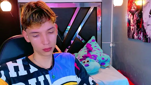 Liam Green1 online show from 02/22/26, 01:24