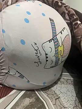 unicornbabe23 online show from 05/10/26, 11:39