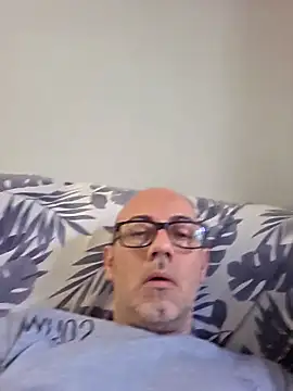 Snapshot of pareja47 chatting on 02/10/26, 02:38 pareja47 online show from 02/10/26, 02:38