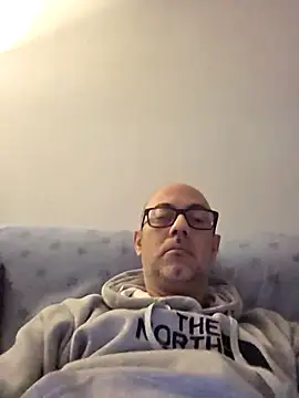 Snapshot of pareja47 chatting on 02/23/26, 08:48 pareja47 online show from 02/23/26, 08:48