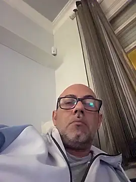 pareja47 online show from 05/09/26, 08:12