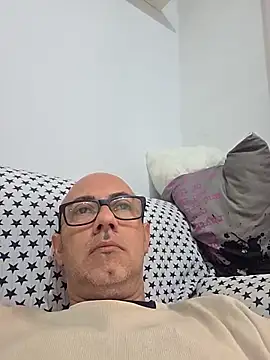 pareja47 online show from 05/05/26, 08:39
