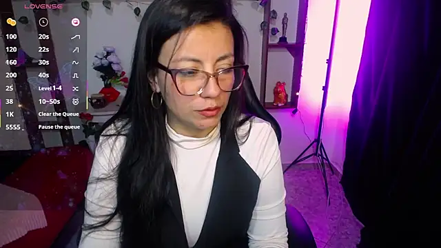 QueenRose94 online show from 03/04/26, 12:24