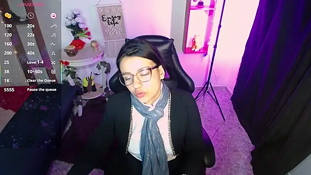 QueenRose94 online show from 03/03/26, 04:03