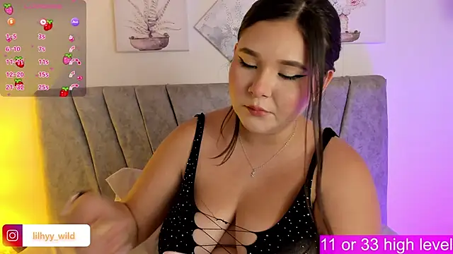Snapshot of Wild_lilhyy chatting on 04/19/26, 01:28 Wild lilhyy online show from 04/19/26, 01:28