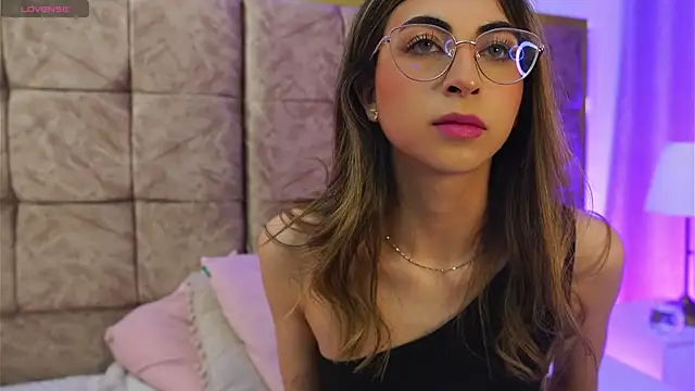 EmmaClark   online show from 03/21/26, 01:15