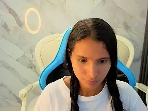 Snapshot of Cataleya23_a chatting on 03/19/26, 03:23 Cataleya23 a online show from 03/19/26, 03:23