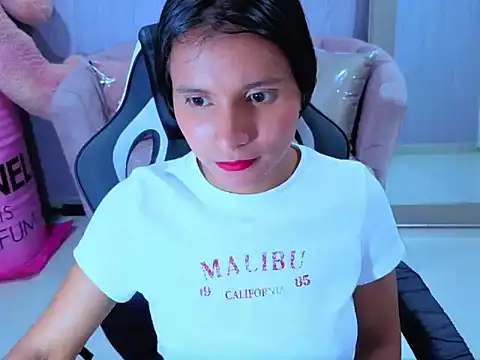 Snapshot of Cataleya23_a chatting on 04/11/26, 09:29 Cataleya23 a online show from 04/11/26, 09:29