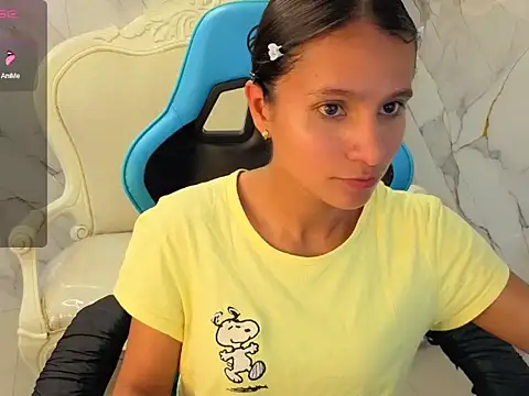 Snapshot of Cataleya23_a chatting on 04/18/26, 07:40 Cataleya23 a online show from 04/18/26, 07:40