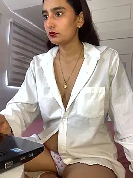 Snapshot of -BabyLuna chatting on 02/21/26, 02:19 -BabyLuna online show from 02/21/26, 02:19