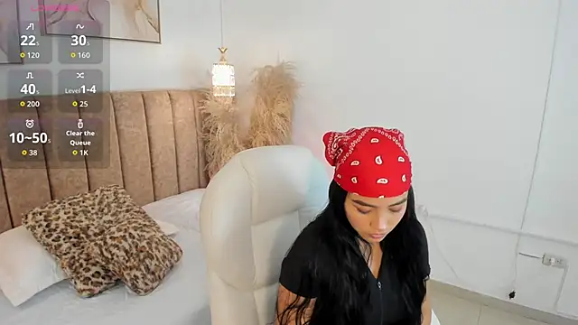 Snapshot of Yaasmin_ chatting on 02/20/26, 06:32 Yaasmin online show from 02/20/26, 06:32