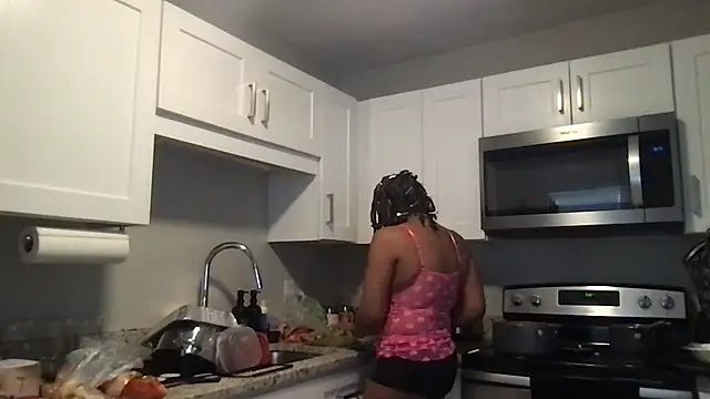 Snapshot of bisexualbeauty50 chatting on 02/14/26, 08:20 bisexualbeauty50 online show from 02/14/26, 08:20