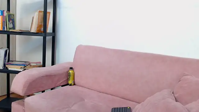 Kitty f00x online show from 03/18/26, 07:26